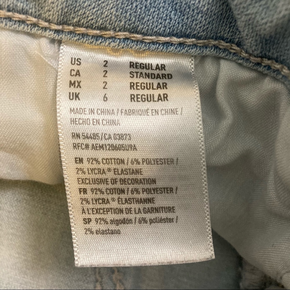 American Eagle Distressed Jeggings - Picture 8 of 9